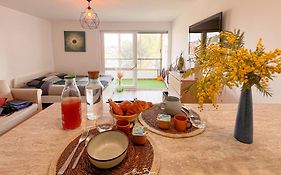 Studio lumineux 4 couchages avec terrasse à 500m de la plage, parking gratuit